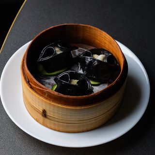 3. Dim sum di calamari