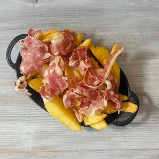 Patatine fritte e pancetta