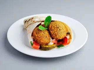 Falafel panino arrotolato