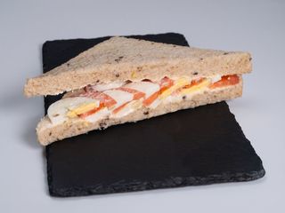 Tramezzino pomodoro, mozzarella