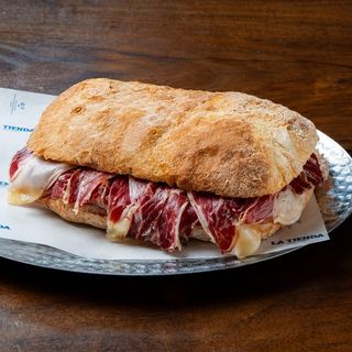 Bocadillo patanegra