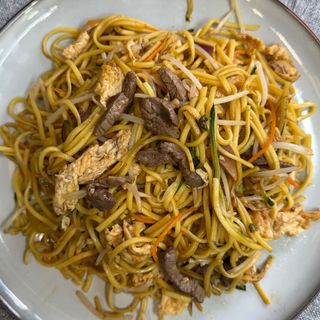 262.Spaghetti di Farina con Manzo e Verdure