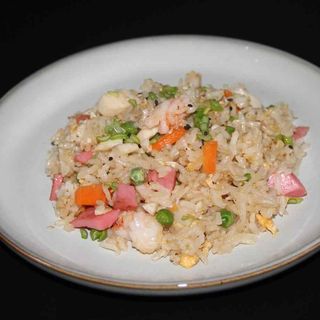 244 RISO SALTATO CON FRUTTI DI MARE