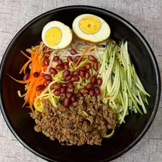 257 PASTASCIUTTA CON CARNE E VERDURE