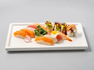 176. Sushi e sashimi misto 40 pezzi