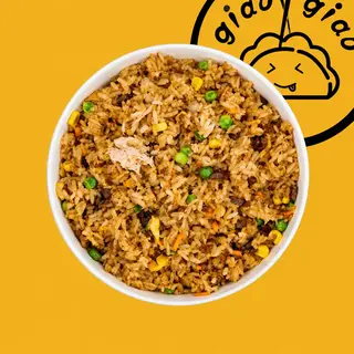 86. Riso saltato con carne di manzo e tonno
