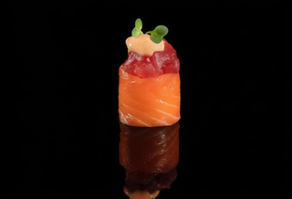 332 Gunkan spicy maguro - 1 pezzo