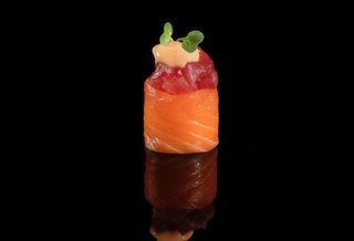 332 Gunkan spicy maguro - 1 pezzo