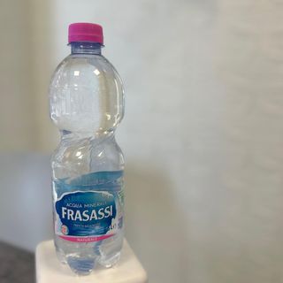 Acqua naturale
