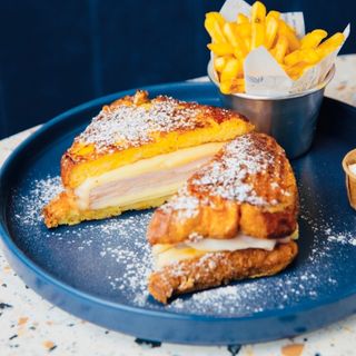 Montecristo birdy's sandwich