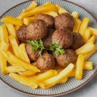 Polpette e patatine fritte