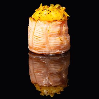 57.Gio salmone flambe