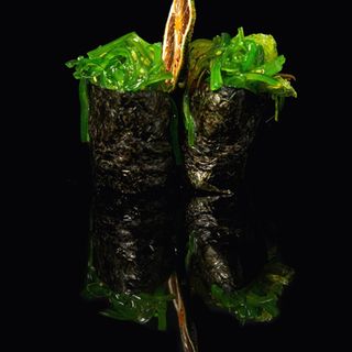 66.Gunkan wakame