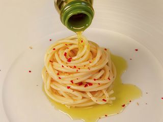 Spaghetti con aglio, olio e peperoncino