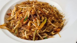 Spaghetti di soia pollo