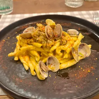 Strozzapreti datterino  giallo lupini e bottarga
