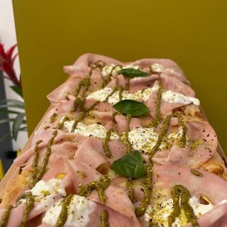 Mortadella e pistacchio teglia