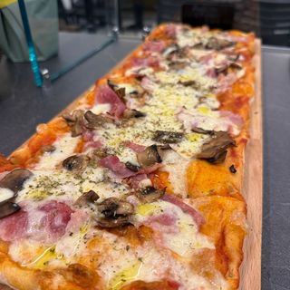 Prosciutto e funghi tonda