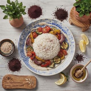 White rice with vegetables with drink