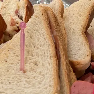 Toast salame e formaggio
