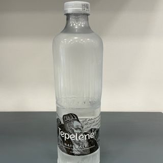 Acqua naturale