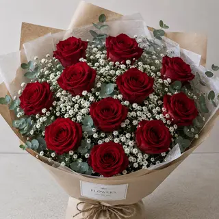 9 Rose rosse gypsophila eucalipto