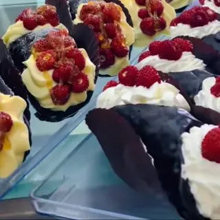 Cannolo con panna