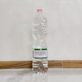 Acqua naturale