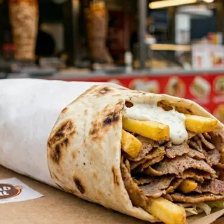 Piadina carne, patatine, salse