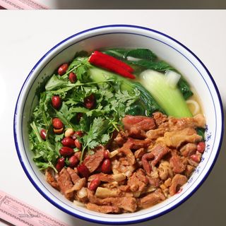 Ramen con controfiletto e verdure