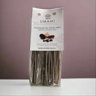 Tagliolini all’aglio nero 250gr