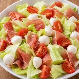 Insalata con crudo piccola