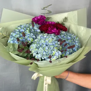Abbraccio floreale