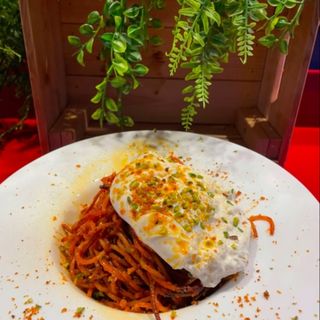 Assassina con stracciatella e granella di pistacchio