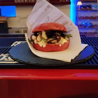 Panino con polpo alla griglia