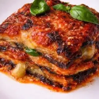 Porzione di Parmigiana di melanzane