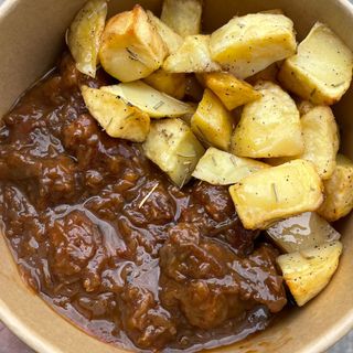 Porzione di Carne alla Genovese (250g) con Patate al Forno + pane