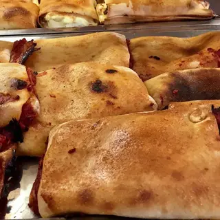 FOCACCIA CIPOLLA E POMODORO