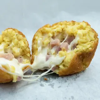 ARANCINO PROSCIUTTO E MOZZARELLA
