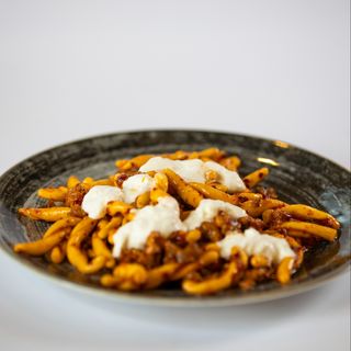 Strozzapreti 'nduja, salsiccia e stracciatella