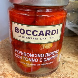 Peperoncino ripieno con tonno e capperi