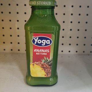 Yoga in vetro ananas