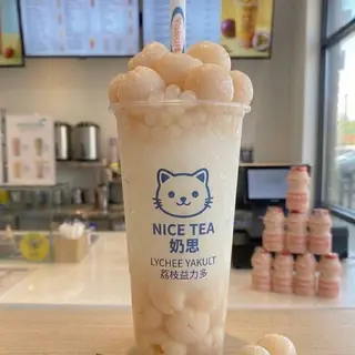Litchy Yakult 荔枝益力多