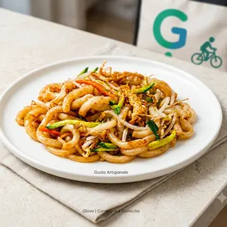 Udon Saltati con Prosciutto e Verdure 炒乌冬