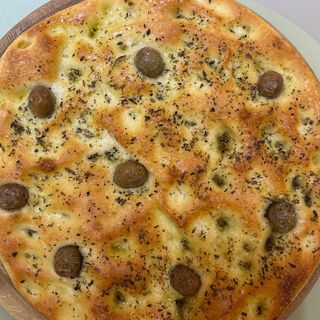 Focaccia bianca intera