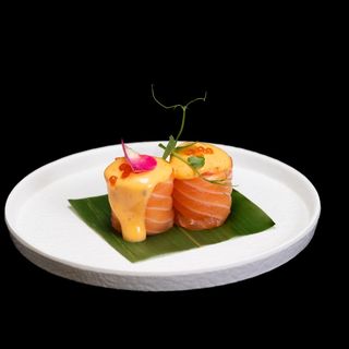 157.Gio salmon ikura