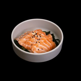 27.INSALATA DI ALGHE SALMONE