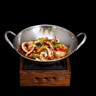 100.CALAMARI IN TEMAGE DI FUOCO