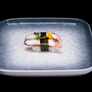 115.Nigiri polpo