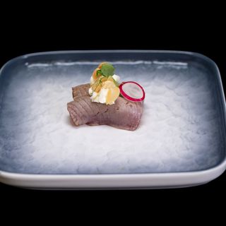 119.Nigiri tuna scottato